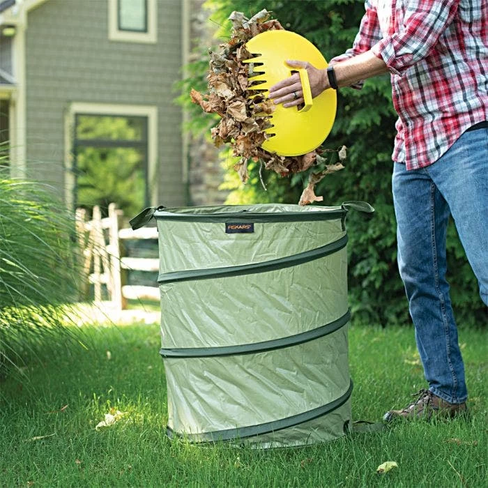 Fiskars Kangaroo Pop-Up Bag, 30 Gallon With Hard Shell Base 12 Fiskars Kangaroo Pop-Up Bag, 30 Gallon With Hard Shell Base - Image 12