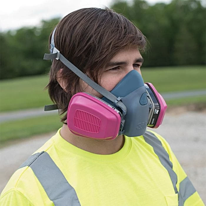 3M 7500 Series Reusable Respirator With Cool Flow Exhalation Valve 2 3M 7500 Series Reusable Respirator With Cool Flow Exhalation Valve - Image 2