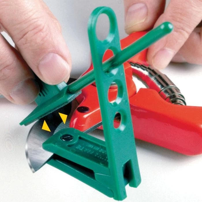 Multi Sharp Complete Garden Tool Sharpening Kit 2 Multi Sharp Complete Garden Tool Sharpening Kit - Image 2