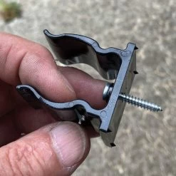 SHOPCLIP Composite Storage Clips Package Of 6 -Garden-Tools shopclip in hand